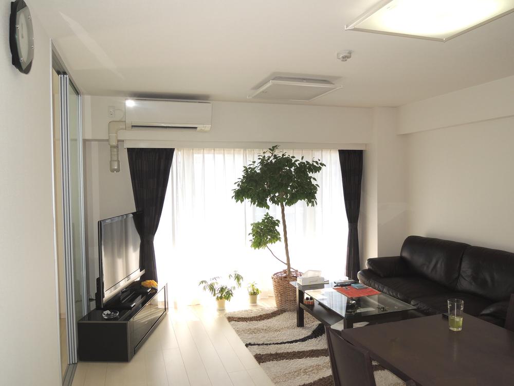 Living. Indoor (10 May 2013) Shooting ※ furniture, Furnishings, Not included in the sale.