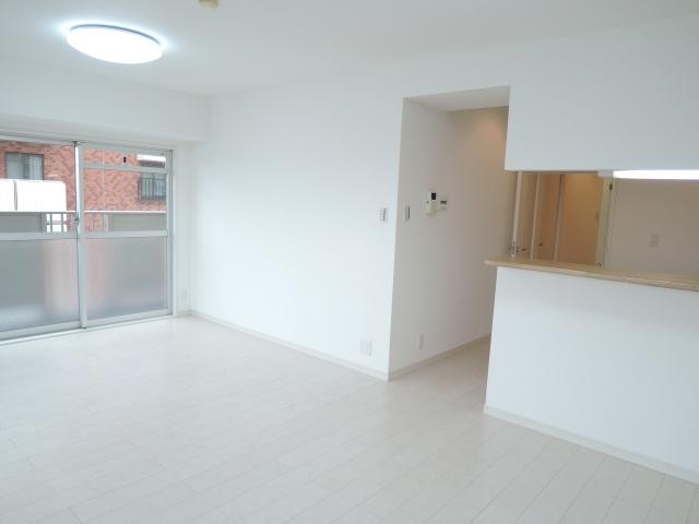 Living. 16.6 Pledge of LDK