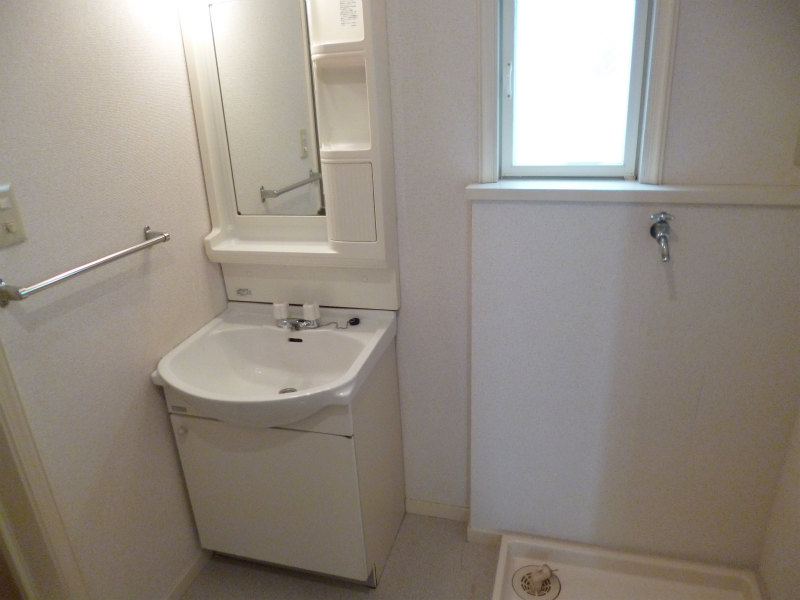 Washroom. Window there