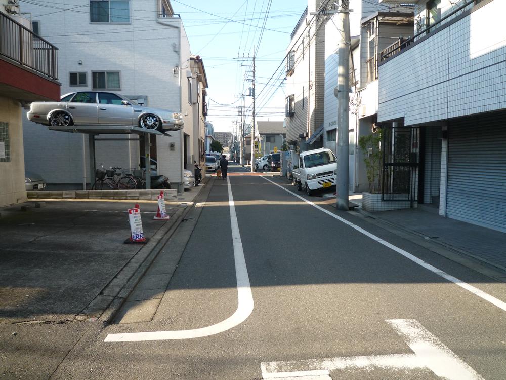 Local photos, including front road. Local (12 May 2013) Shooting