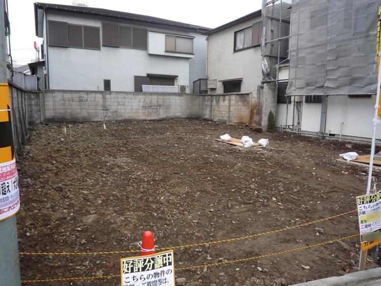 Local appearance photo. Local (11 May 2013) Shooting