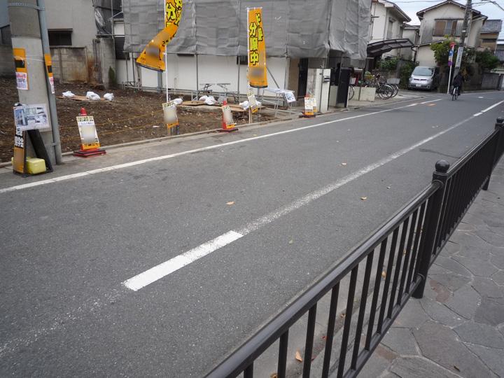 Local photos, including front road. Local (11 May 2013) Shooting