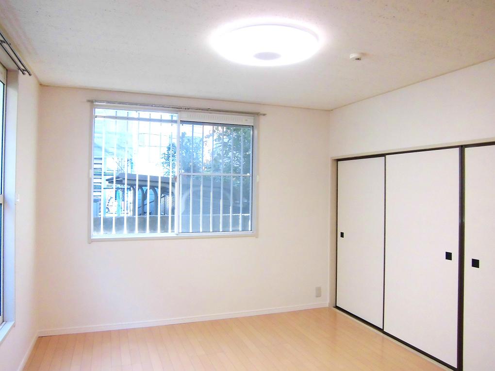 Other room space. Western-style 6 Pledge