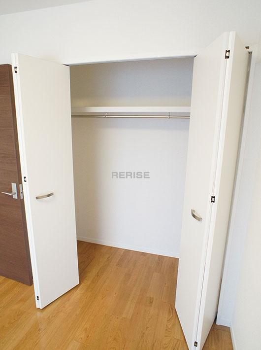 Receipt. Western-style inside the storage