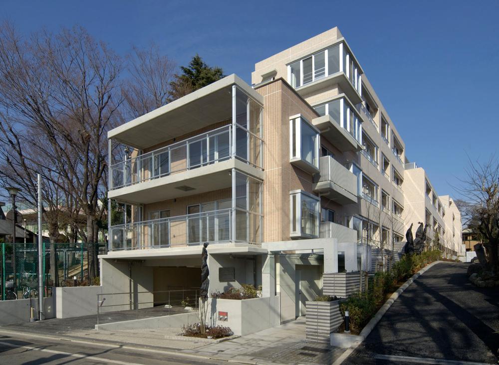 Local appearance photo