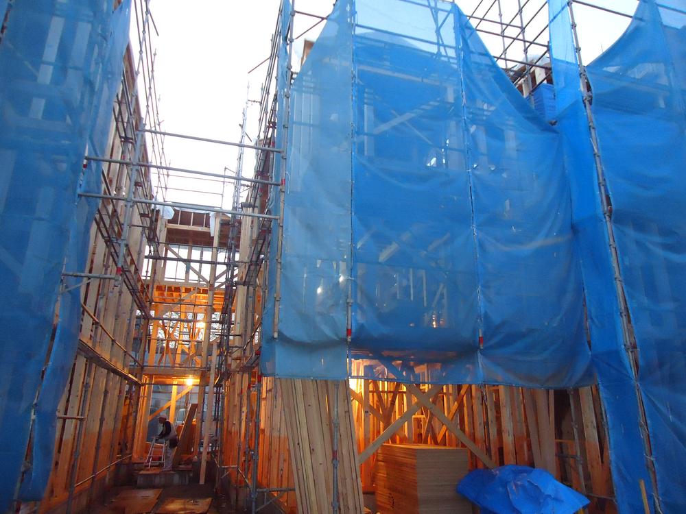 Local appearance photo. Local (11 May 2013) Shooting