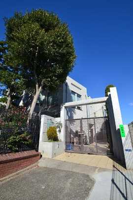 Local appearance photo. Town House is located in the green Oki Denenchofu 5-chome of Kokubunji cliff line. Dedicated fee for use free of charge