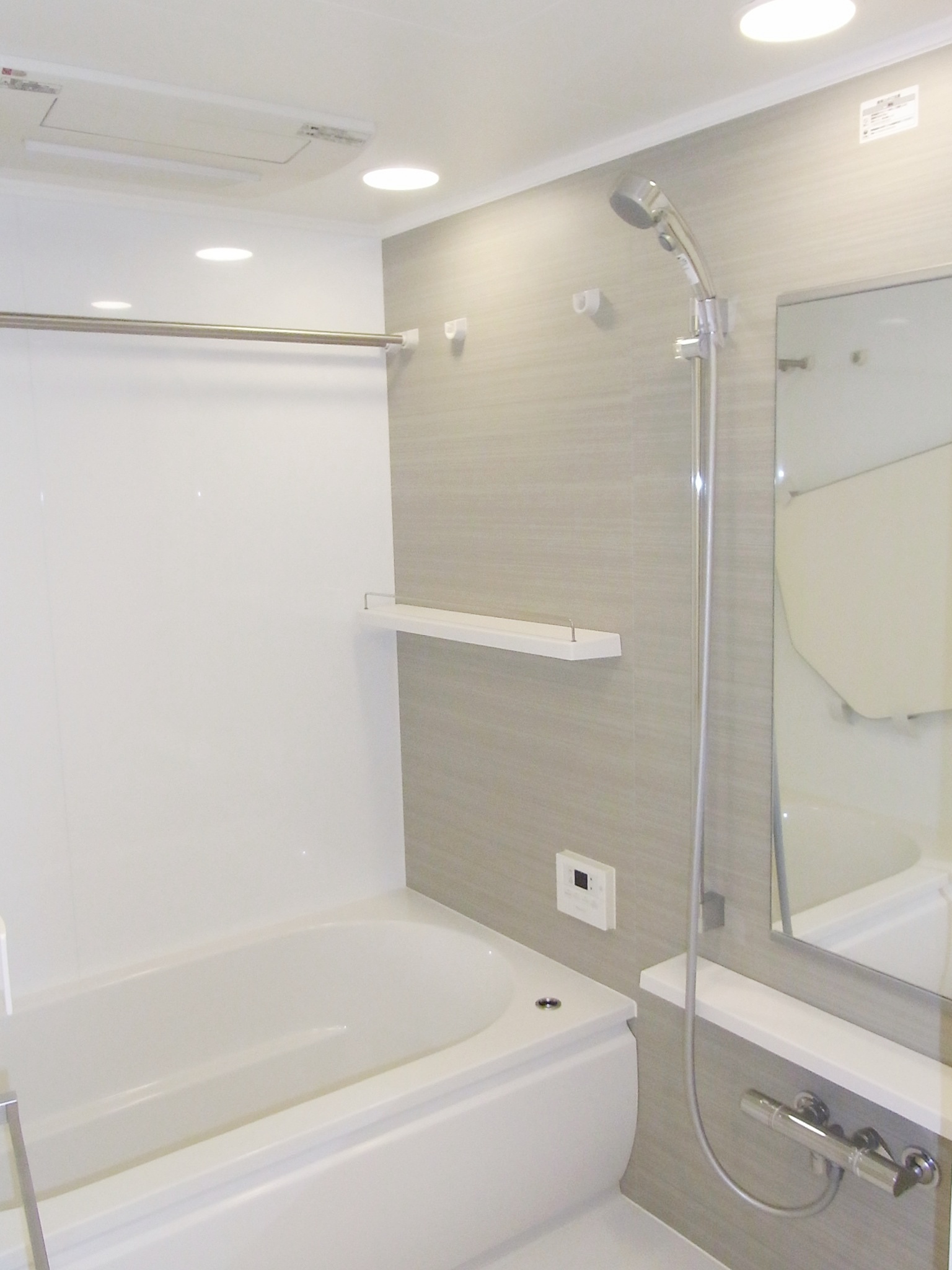 Bath. Mist sauna ・ With heating dryer