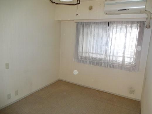 Non-living room. Indoor (10 May 2013) Shooting