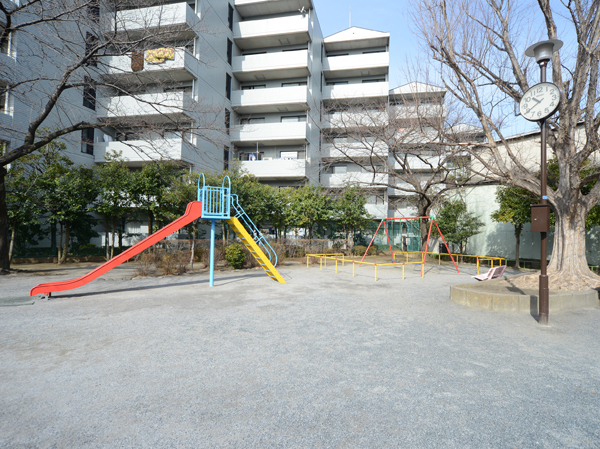 Surrounding environment. Nakarokugo Sanchome park (about 490m ・ 7-minute walk)