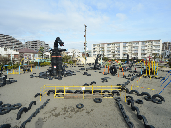 Surrounding environment. Nishirokugo park (tire park) (about 690m ・ A 9-minute walk)