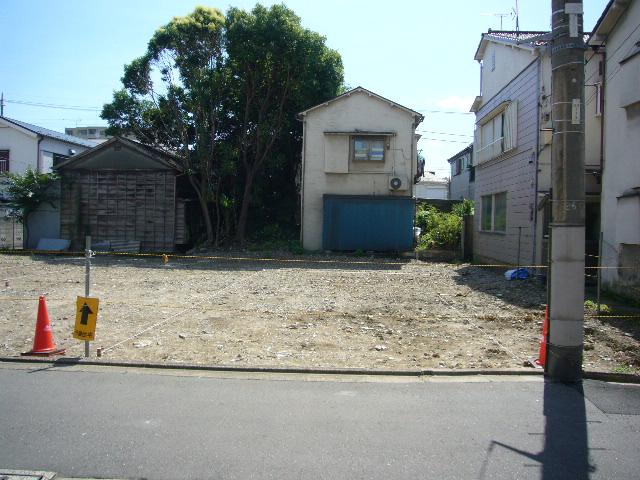 Local appearance photo. Local (10 May 2013) Shooting