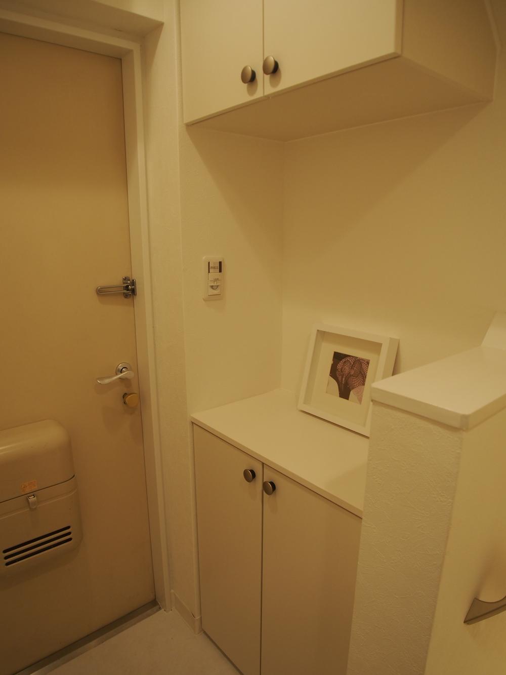 Entrance. Local (11 May 2013) Shooting