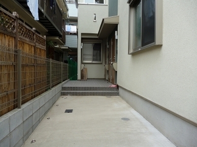 Other common areas. Entrance