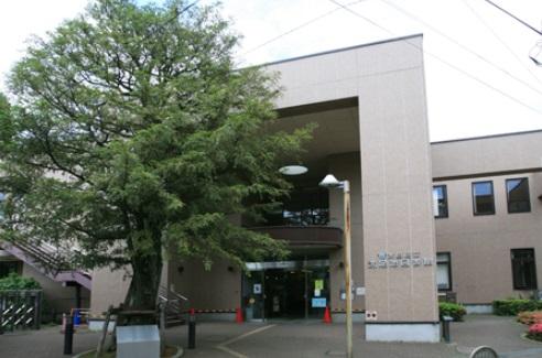 library. 938m to Ota Ward Senzokuike Library