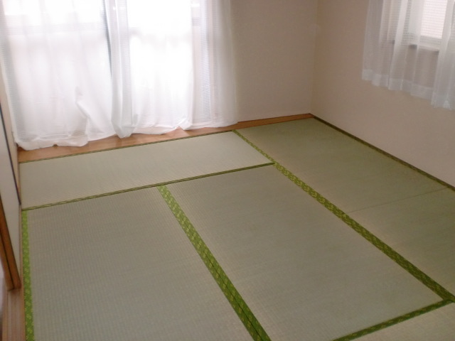 Living and room. It will be out on the balcony