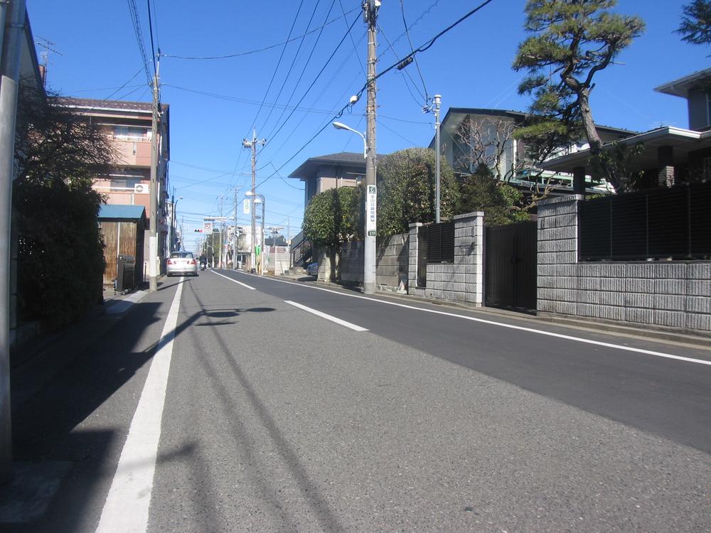 Local photos, including front road. Local (01 May 2013) Shooting