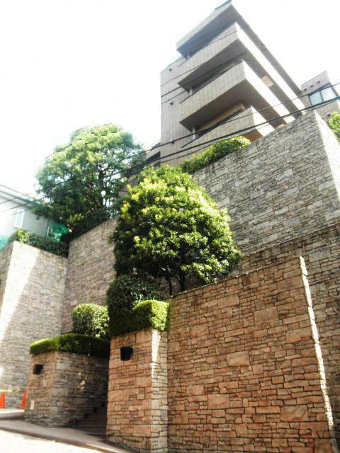 Local appearance photo. Profound in calm local appearance (September 2013) Shooting