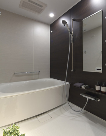 Bathing-wash room.  [Adopt an organic glass-based artificial marble bathtub] Organic glass system artificial marble tub with enhanced artificial marble texture and functionality to be used in the bathtub material, About 1 surface irregularities so far / Reduced to 3, We smooth finish. Each time you touch the skin, You can feel comfortably, Further up the pleasant bathing feeling. Because to clean just as well wipe quickly dirty, It is also happy to daily care.