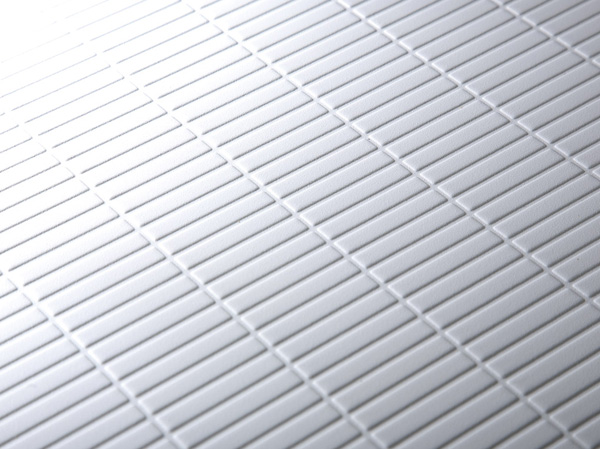 Bathing-wash room.  [Flagstone floor] In addition to devising the material surface processing of floor flowing water, It was more difficult to slip. It is also easy to clean with a simple floor of pattern.