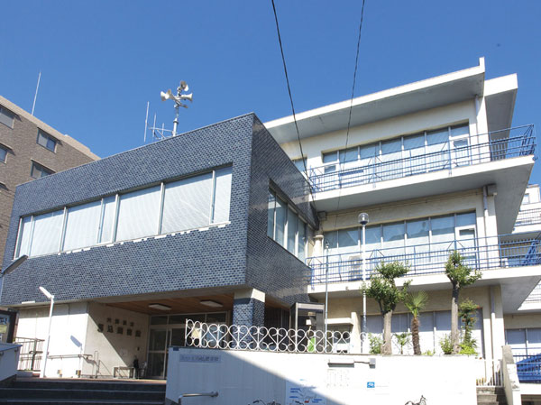 Surrounding environment. Magome Library (6-minute walk, About 440m)