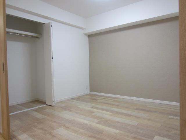 Receipt. Western-style 5.5 tatami closet