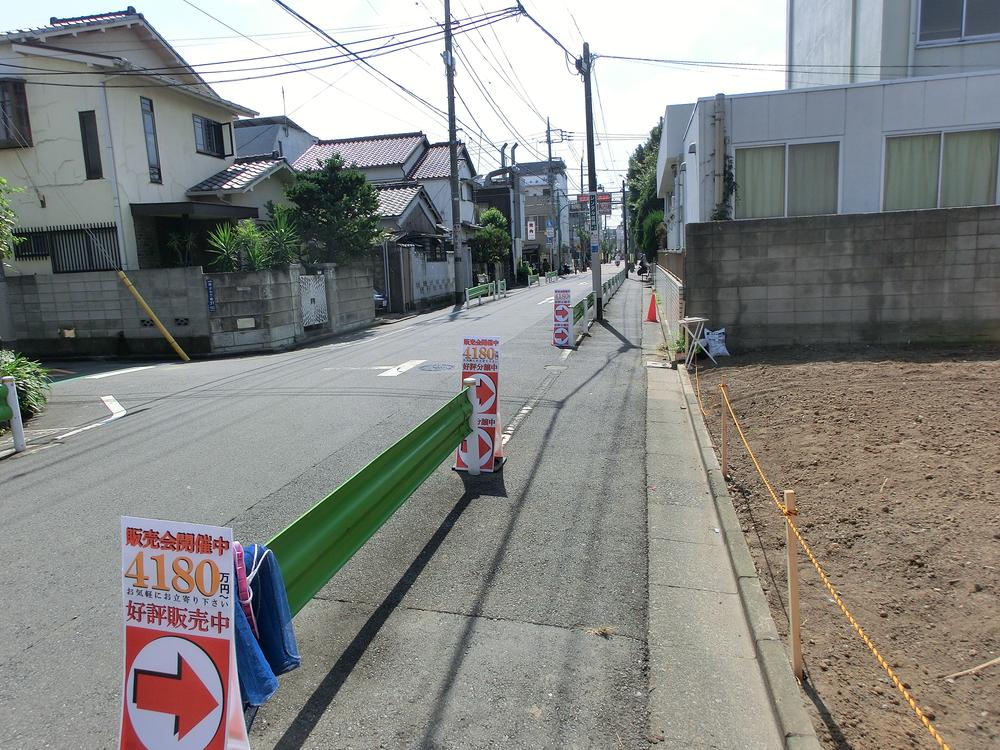 Local photos, including front road. Local shooting