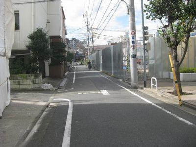 Local photos, including front road. Local front road (2013 October shooting)