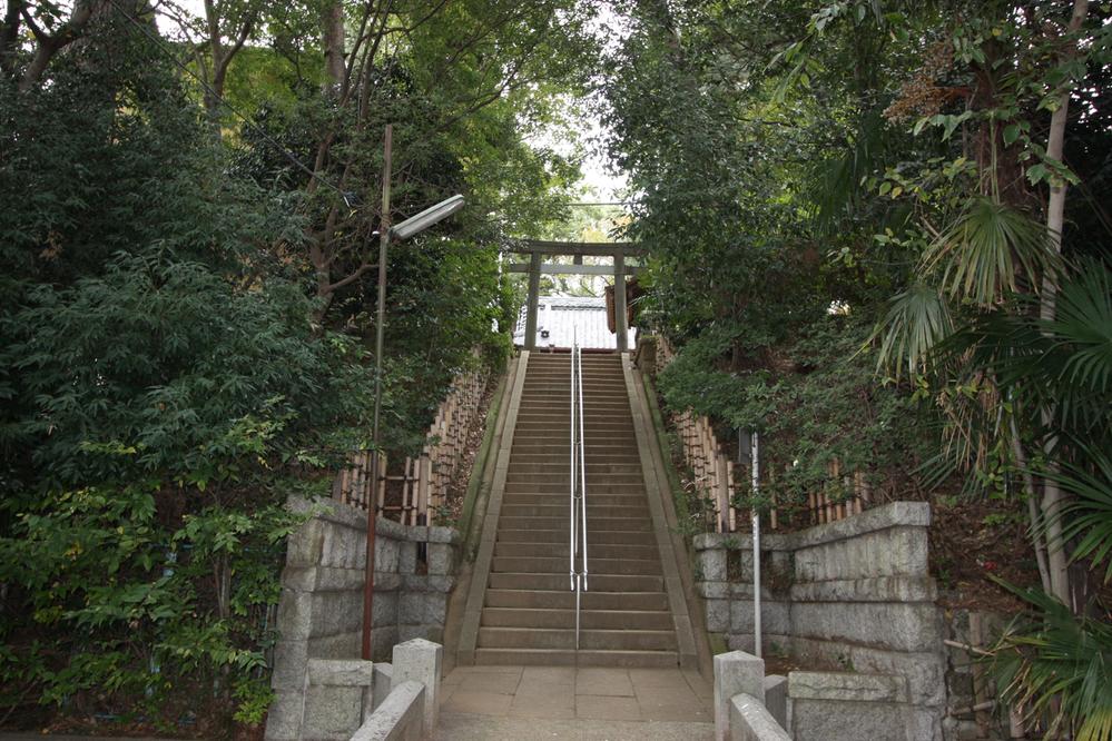 Other. It is Hachiman Shrine is located along Marukogawa. It is about 400m.