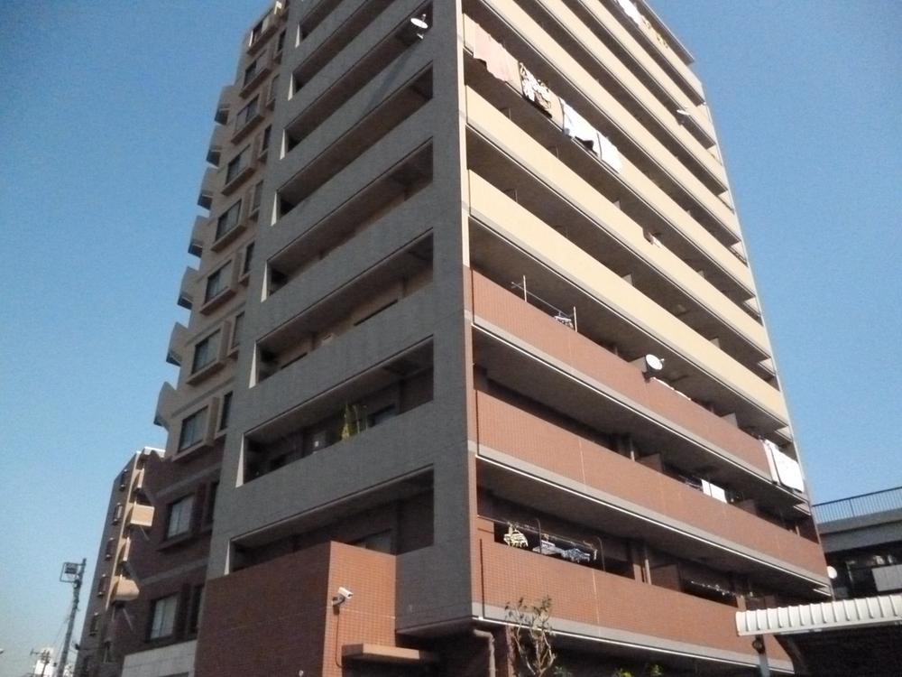 Local appearance photo. Local (12 May 2013) Shooting