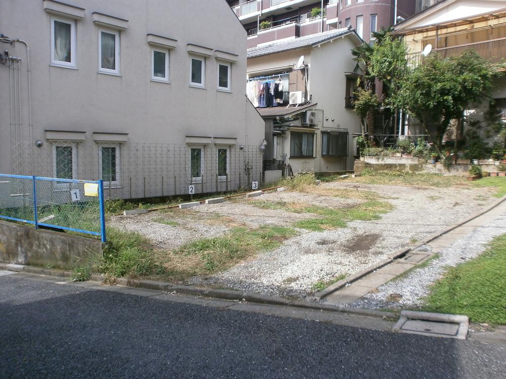 Local appearance photo. Local (11 May 2013) Shooting