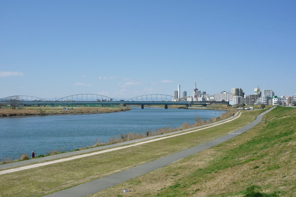 park. Tama River 1534m Bridge to green space (park)