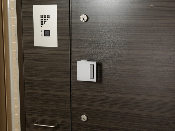 Security.  [Double Rock] Each mansion entrance door, It has adopted a double lock to enhance crime prevention in the double locking. (Same specifications)