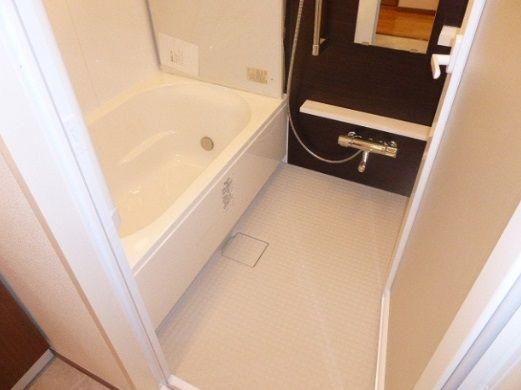 Bathroom. ~ November 28, the interior has been completed ~