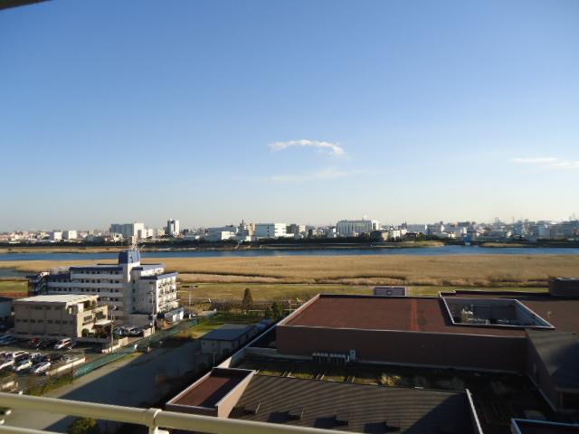 View photos from the dwelling unit. View from the site (January 2014) Shooting