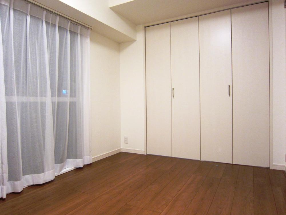 Non-living room. Indoor (10 May 2013) Shooting