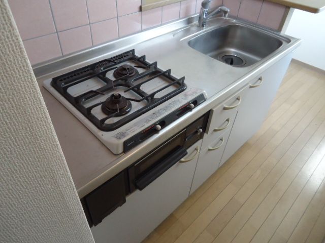 Kitchen. Reference is a picture.