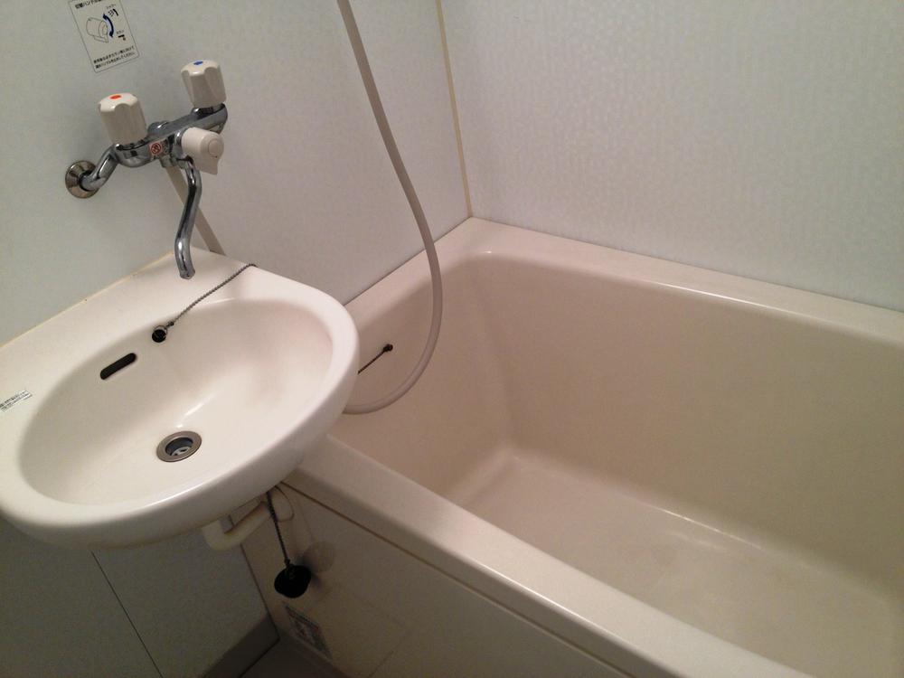 Bathroom. Room (August 2013) Shooting