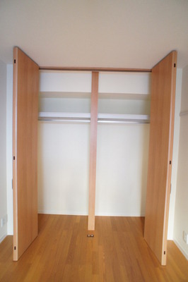 Receipt. Wide closet