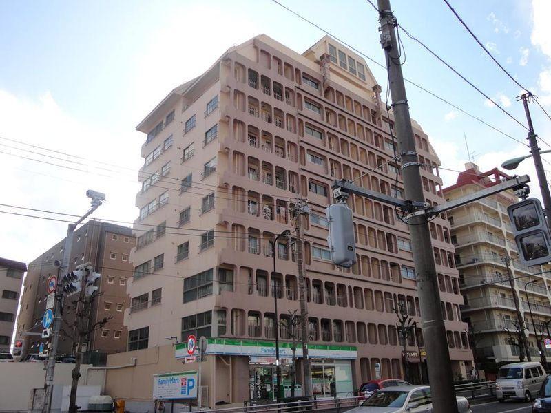 Local appearance photo