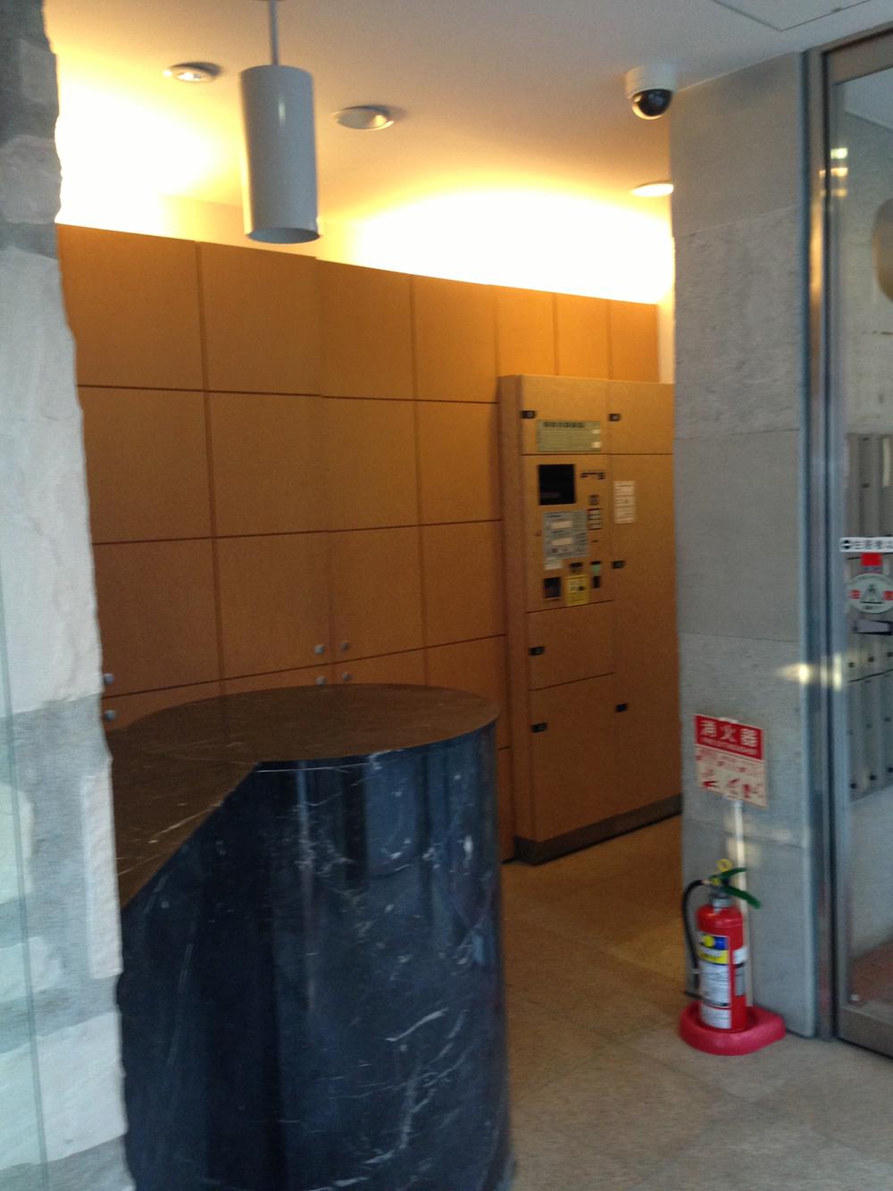 Entrance. Common areas