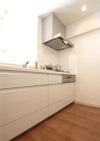 Kitchen. Same specifications