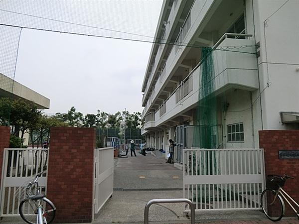 Primary school. Ota Ward Minamirokugo to elementary school 154m