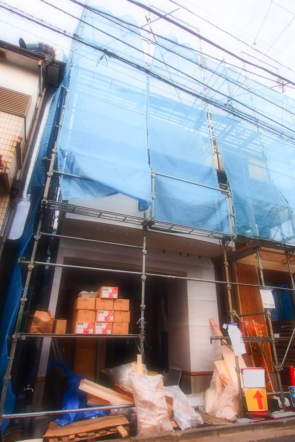 Local appearance photo. Local (12 May 2013) Shooting 1 Building