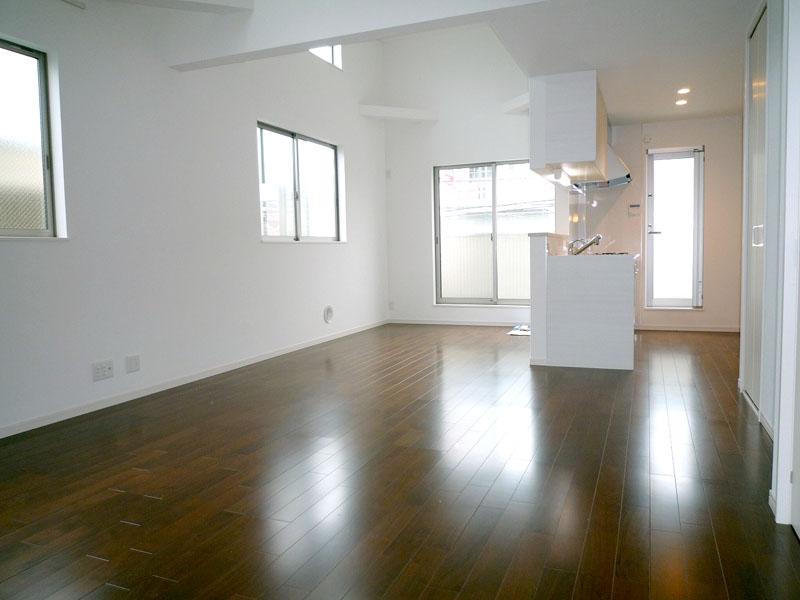 Same specifications photos (living). Those skilled in the art construction cases living