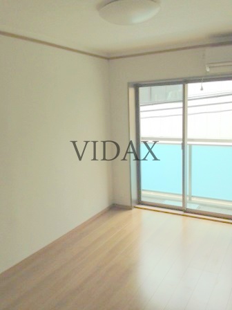 Living and room. A bright room