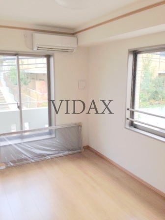 Living and room. A bright room