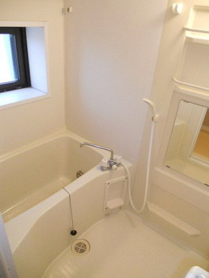 Bath. Refreshing also comes with window in the bathroom