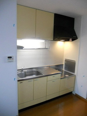 Kitchen. Dishes also get on spread of the kitchen