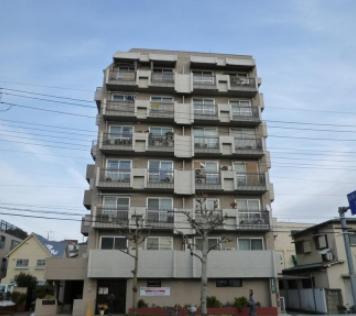 Local appearance photo. Local (12 May 2013) Shooting